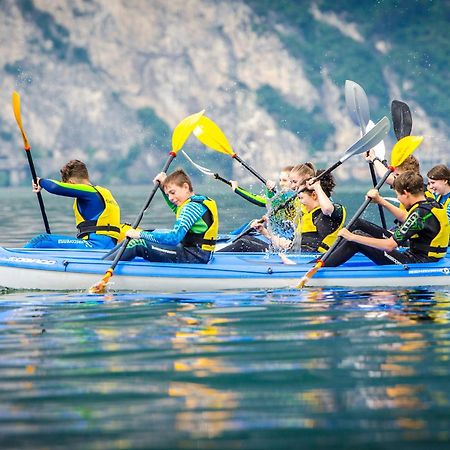 Appartamenti Vasco Renna Surf Center Torbole Sul Garda Dış mekan fotoğraf